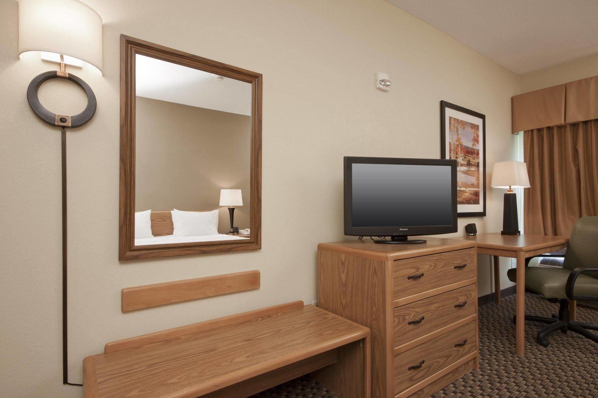 Hampton Inn Binghamton/Johnson City Экстерьер фото